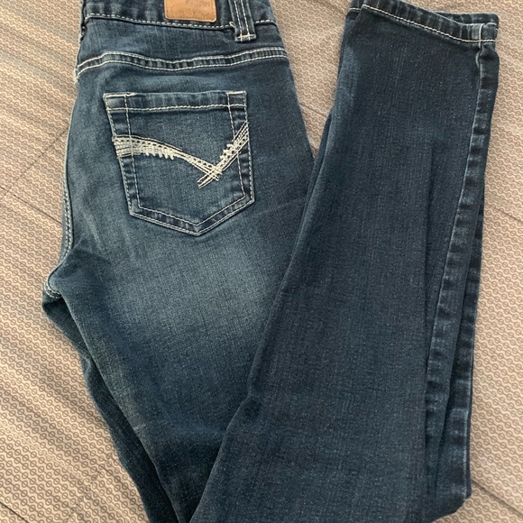 Reign Jeans - Picture 3 of 4